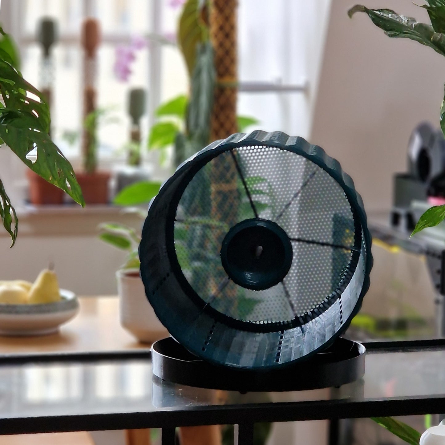 Inner mesh on the planter